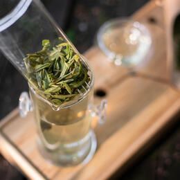 Чи можна пити зелений чай на ніч