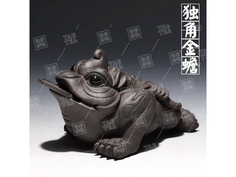 Фігурка «Трьохлапа жаба з монетою», глина - 1